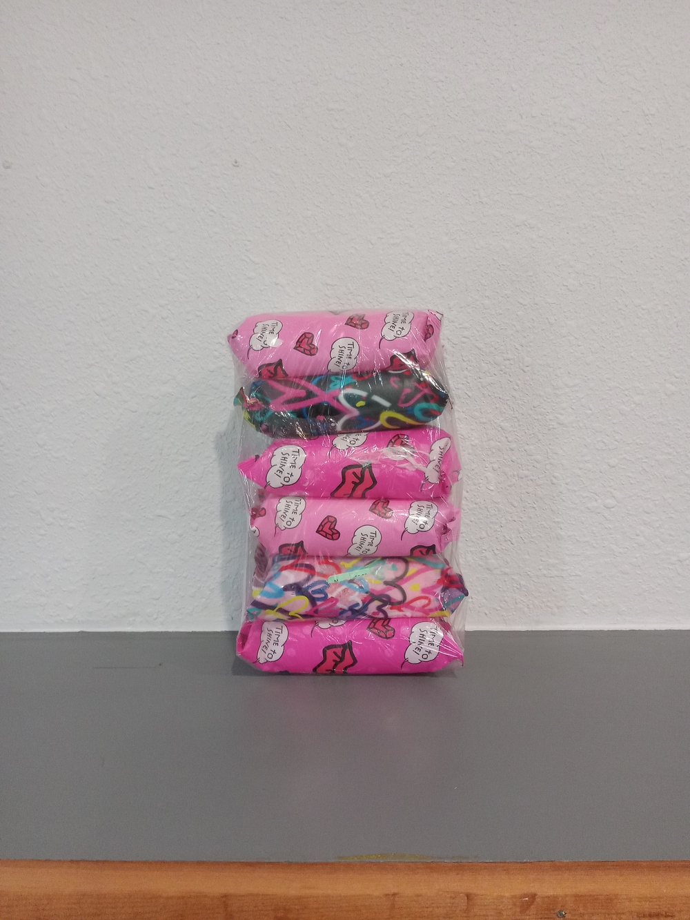 Pink Pack of Patterned Facial Cleansing Wipes BETSET  JOHNSON